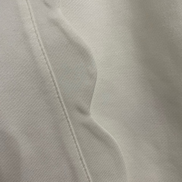 White Topshop skirt with scalloped detail, size 6! Never worn! - Picture 2 of 5